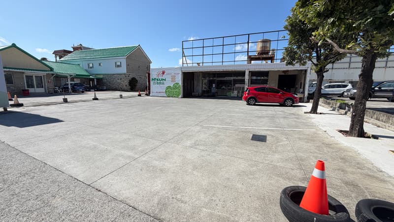 四海食品恆春門市 · 專屬停車場